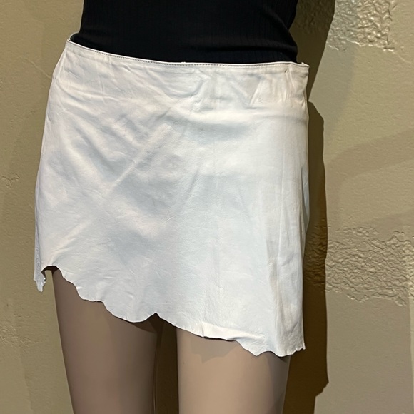 Friend of Mine Soft Leather Skirt 4 - Picture 7 of 9